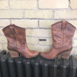Real leather lucky brand cowboy boots. Very cute!